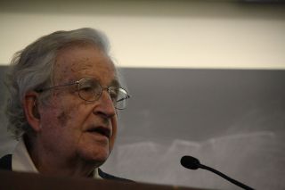 15 Noam Chomsky.jpg